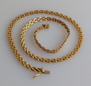 An Italian yellow gold box-link neck chain, 42 cm, stamped 750, 18.7g