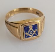 A Masonic swivel ring on a yellow gold tapering shank, reverse side initialled, size U, hallmarked