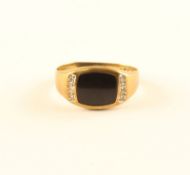 Onyxring, 333/ooo Gelbgold, 1,6g