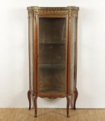 Vitrine im Louis Quinze-Stil, Frankreich, A.20.Jh.