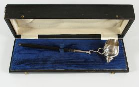 Kelle, Silber 800/ooo, Griff ebonisiertes Holz, Etui, Belgien, A.19.Jh.