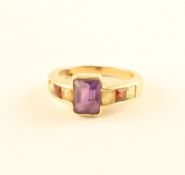 Amethystring, 585/ooo Gelbgold, versch. Schmucksteine, 3,7g