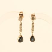 Paar Ohrstecker, 333/ooo Gelbgold, Brill. und Safir, 2,2g