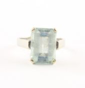 Aquamarinring, 585/ooo WG, 6,7g