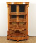 Eckregal im Biedermeierstil, Kirschbaum, deutsch, 19./20.Jh.
