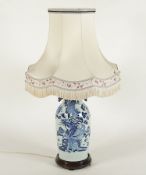Vase, Porzellan, China, E.19.Jh., als Lampenfuß montiert