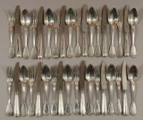 Speisebesteck für zwölf Personen, Silber 800/ooo, Augsburger Faden, deutsch, um 1900, Etui