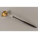 Suppenkelle, lötiges Silber, Griff Holz, deutsch, um 1820, Nachlass Grillo