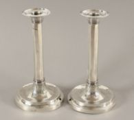 Paar einflammige Leuchter, Silber, Barcelona, um 1800