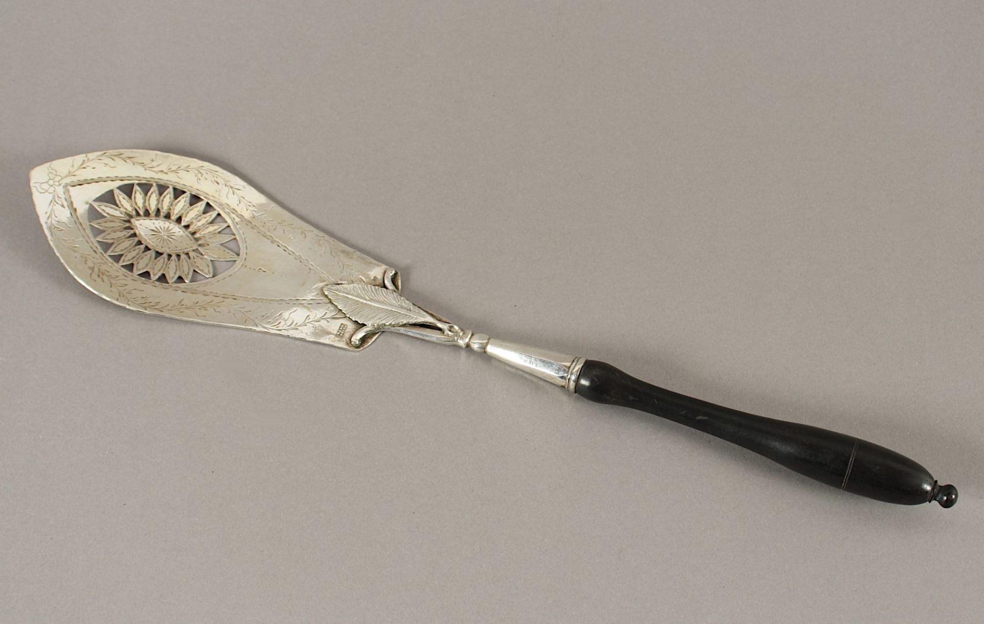 Heber, Silber 12lötig, Gernreich, deutsch, um 1840, Nachlass Grillo