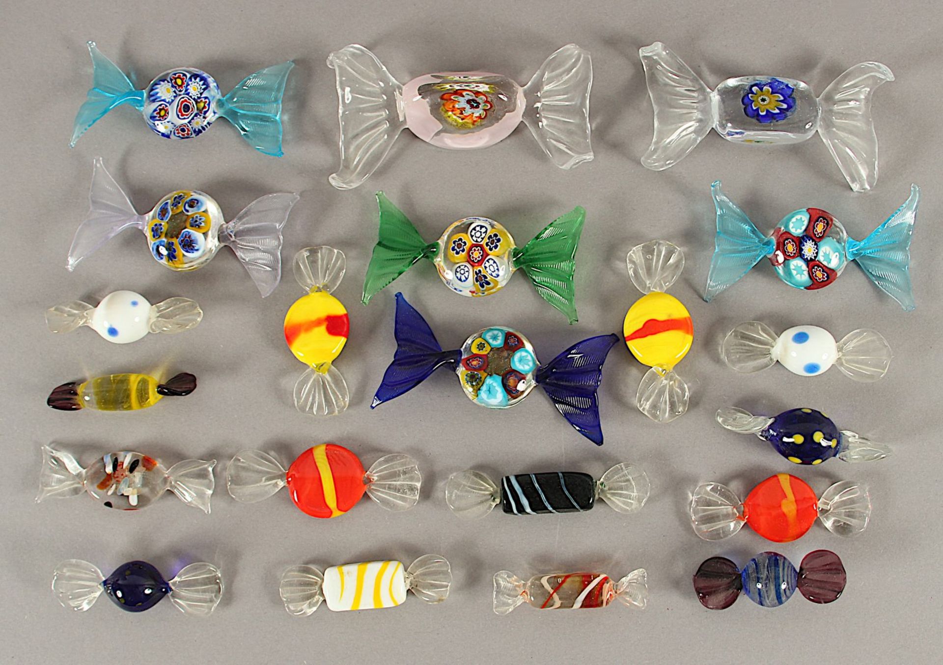 21 Glas-Bonbons, Murano, 20.Jh., Nachlass Grillo