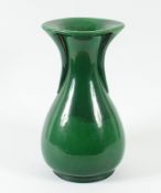 Vase, apfelgrün, China, 20.Jh.