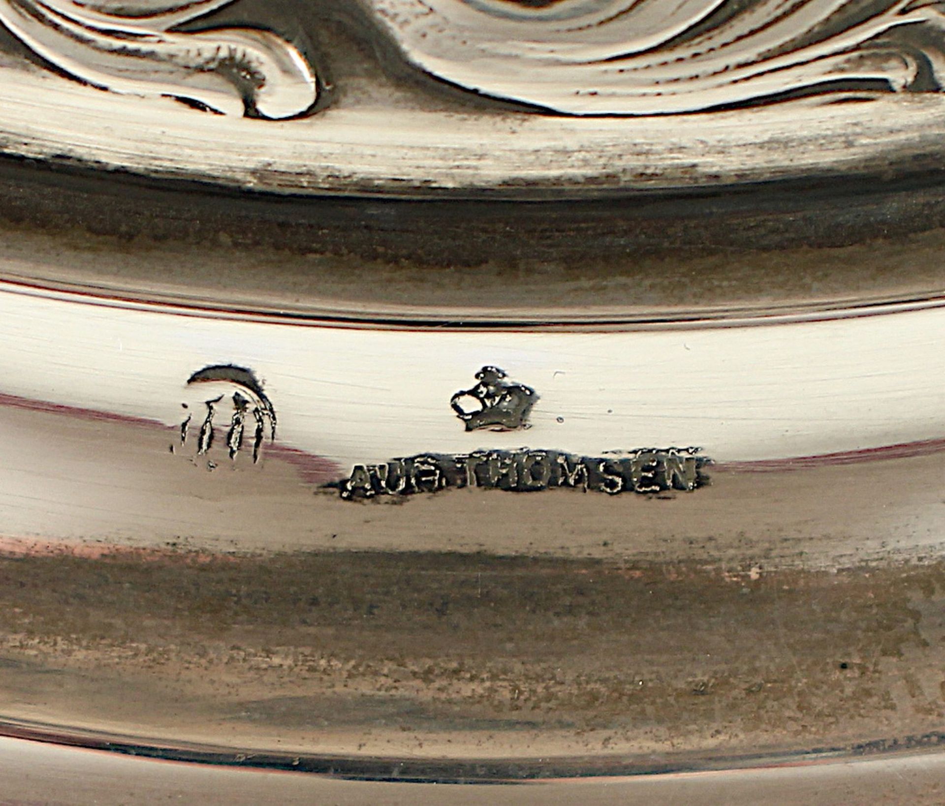 große Fuß-Schale, Silber 830/ooo, Wilkens, Bremen, 20.Jh. - Bild 2 aus 2
