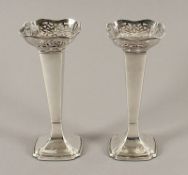 Paar Vasen, Silber 925/ooo, Chester, 1915, Nachlass Grillo