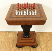 Schach-Spieltisch mit Originalfiguren, deutsch, um 1920/30, Nachlass Grillo