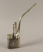 Pfeife, Metall, China, A.20.Jh.