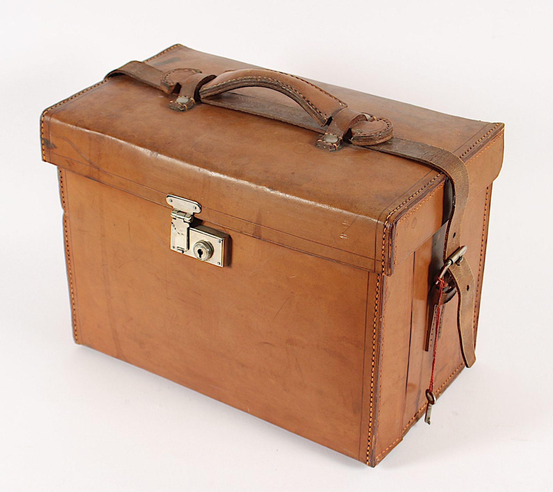 Picknickkoffer für drei Personen, Leder, Silber, Porzellan, Glas, deutsch, um 1900 - Bild 3 aus 5