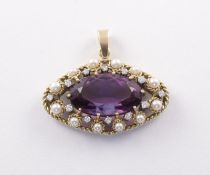 großer Amethystanhänger, 750/ooo Gelbgold, Perlen, kl. Diamanten