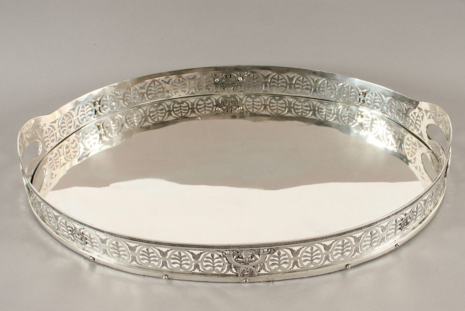 Tablett, lötiges Silber, Wilhelm Conrad Hessenberg, Frankfurt a.M., deutsch, um 1800