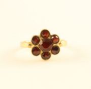Granatring, 333/ooo Gelbgold, 2,6g