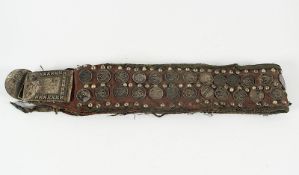 Kaukasischer Gürtel, Leder, Silber, russische Münzen, wohl Dagestan, A.20.Jh., Nachlass Grillo