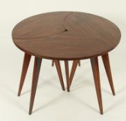Set aus drei Beistelltischen, wohl England, um 1930, Nachlass Grillo