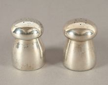 Paar Gewürzstreuer, Holz, Auflage Silber 925/ooo, Tiffany, USA, 20.Jh., Nachlass Grillo