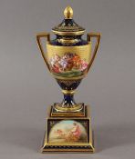 Amphorenvase auf Podest mit mythologischen Darstellungen, Franz Dörfl, Wien, um 1900