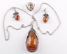 Konvolut Bernsteinschmuck, Silber