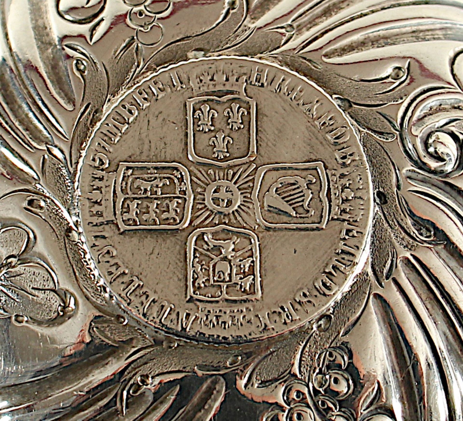 Kelle mit Münze, lötiges Silber, Griff Horn, deutsch, 19.Jh., Nachlass Grillo - Bild 2 aus 2