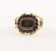 Historischer Ring, 333/ooo GG, geprüft, Strass 