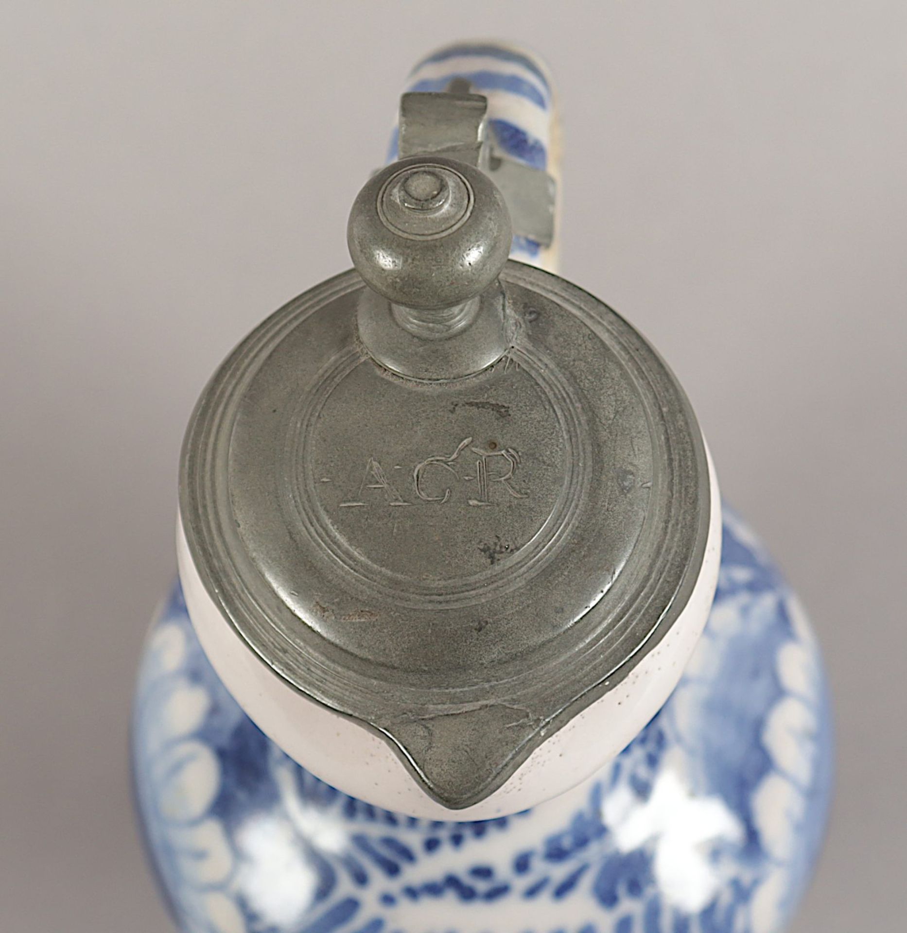 Enghalskrug, Fayence, Nürnberg, um 1730-1740 - Bild 3 aus 6