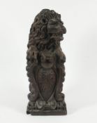 Wappenlöwe, Holz, geschnitzt, deutsch, 19.Jh., Nachlass Grillo