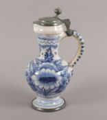 Enghalskrug, Fayence, Nürnberg, um 1730-1740