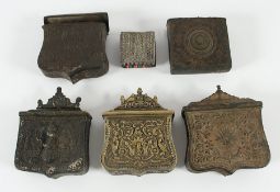sechs Pulvertaschen, Metall, 19./20.Jh.