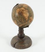 Miniaturerdglobus, C. Abel-Klinger, Nürnberg, 19.Jh.