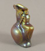 kleine figürliche Vase, Zsolnay, Pécs, 20.Jh.