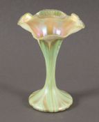 kleine Vase, Quesal, USA, um 1900