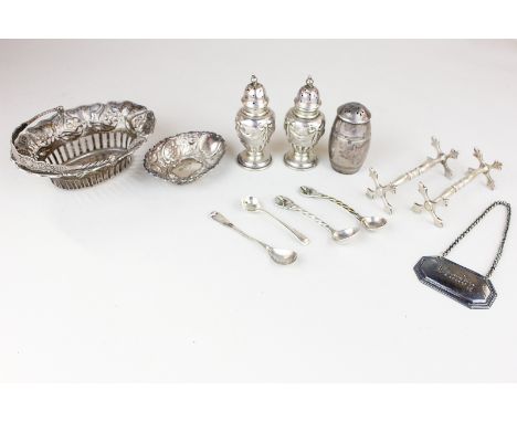 Edwardian silver items to include a small basket, 1907, a pair of knife rests, maker Robert Pringle, London 1908, and a pair 