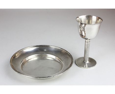 A modern silver small goblet with hammered bowl and textured stem,maker NPL, London 1970, 10cm, and a George V small circular