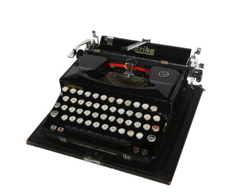 Seidel & Naumann Dresden, Erika Model M typewriter, 1930s in age, original carry case, case length 35cm, depth 33cm, height 1