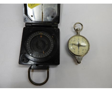 2x Compass 