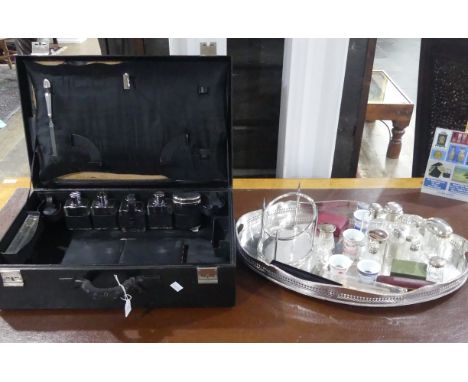 A quantity of silver mounted Dressing Table Jars and Bottles, together with two rolled gold propelling pencils, a ceramic min