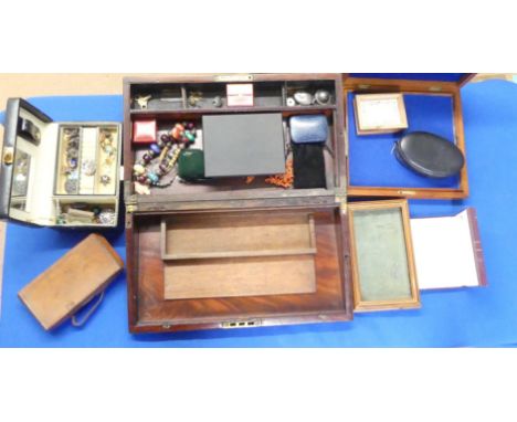 A quantity of Jewellery and Costume Jewellery, including a silver brooch, locket, a pair of Art Nouveau buttons, a vintage Co