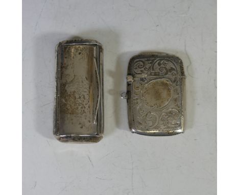 An early 19thC Irish silver Snuff Box, marked Dublin with retailers mark for William Law, no date letter, of rounded rectangu