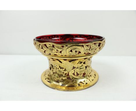 A fine quality Edwardian silver gilt Dish Ring, decorated in the Georgian chinoiserie taste with pierced design depicting flo