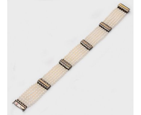 Akoya-Perlarmband mit Diamantbesatz Roségold, gest. 750. Sechsreihiges Armband aus weißen Akoyaperlen von ca. 3 mm in farbint