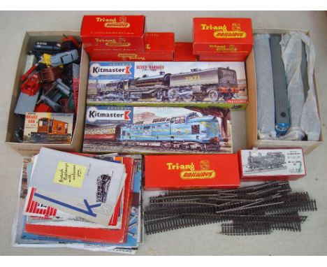 Tri-ang Railways R.254 Pantograph loco (boxed), R259 boxed loco and tender, R.354 boxed and level crossing, R170 boxed with a