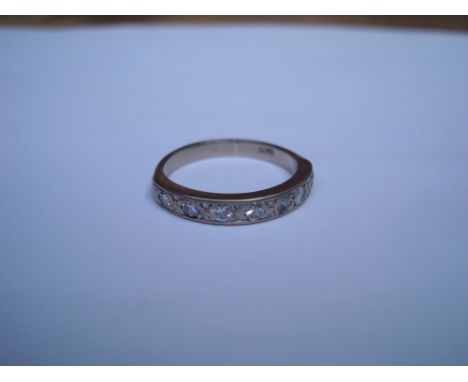 An 18ct white gold and diamond ring. 