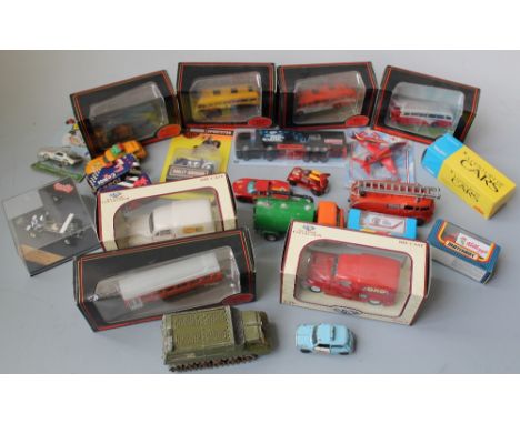 A TRAY OF ASSORTED MODERN AND VINTAGE DIECAST TOYS, consisting of Corgi cars, Dinky Shado 2, EFE buses etc., boxed and loose,